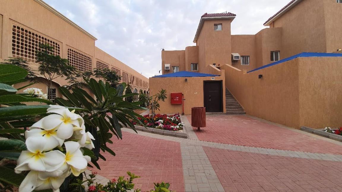 Dolphin Beach Resort Yanbu Exterior photo