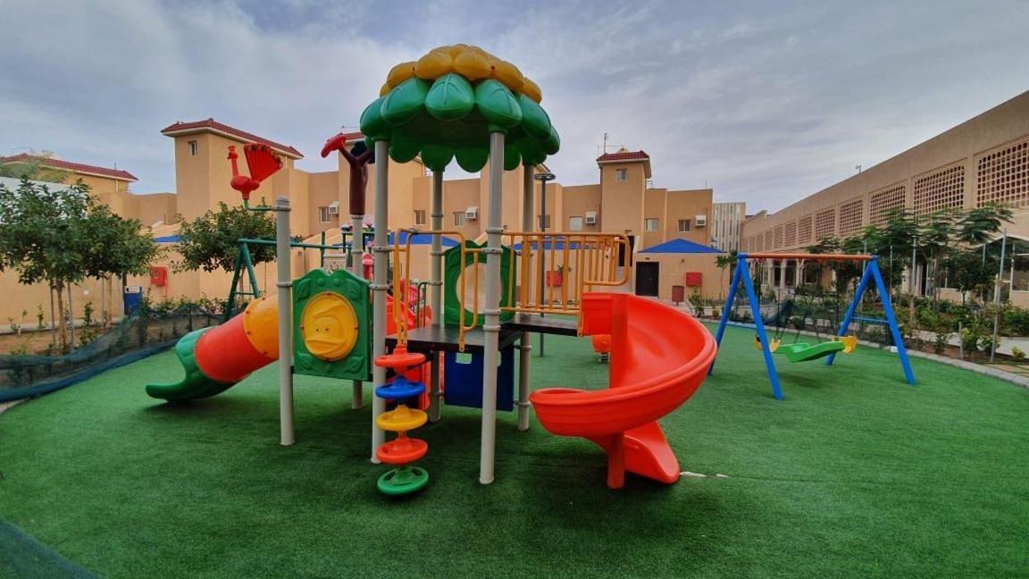Dolphin Beach Resort Yanbu Exterior photo