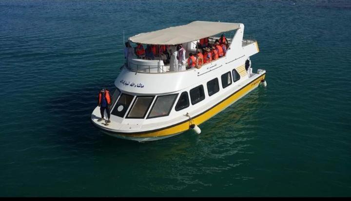 Dolphin Beach Resort Yanbu Exterior photo