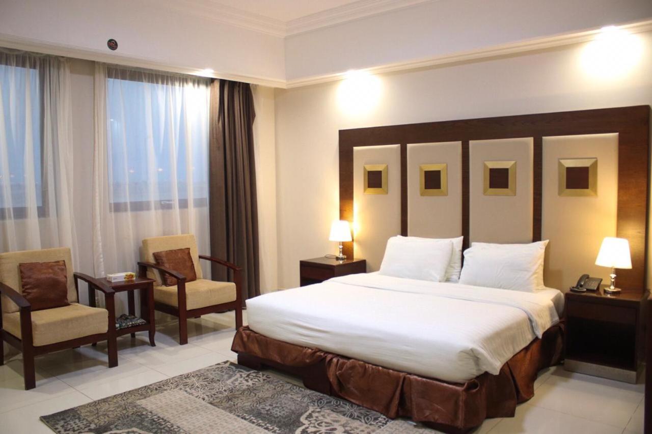 Dolphin Beach Resort Yanbu Exterior photo